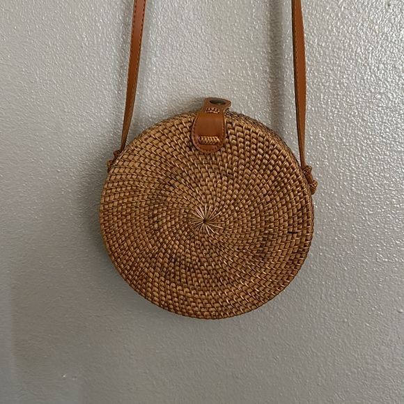 Rattan straw round bag - Picture 5 of 8